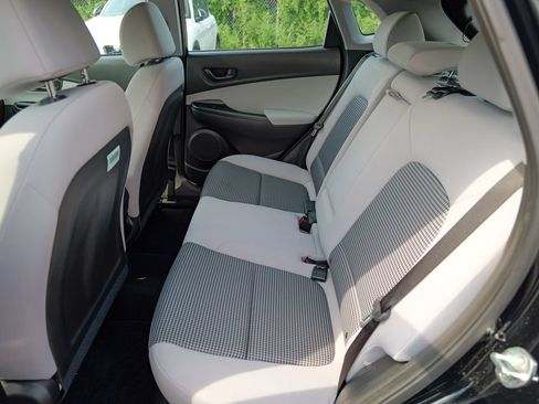 Used 2023 Hyundai Kona SE FWD image 26