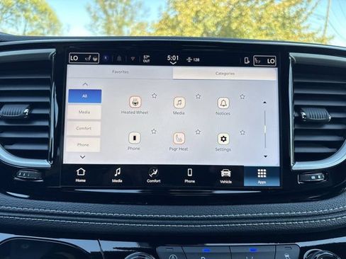 Used 2026 Chrysler Pacifica Select AWD/4WD image 28