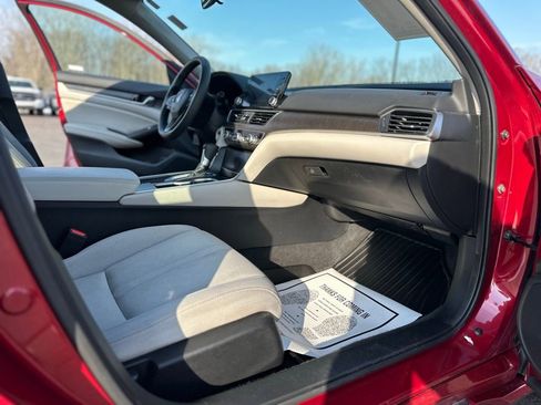 Used 2020 Honda Accord EX image 21