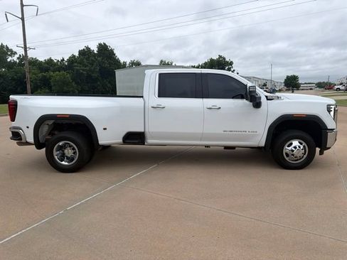 Used 2026 GMC Sierra 3500 SLT w/ SLT Convenience Package AWD/4WD image 8