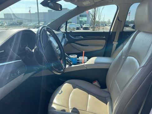 Used 2019 Buick Enclave Premium w/ LPO, Luxury Package image 5
