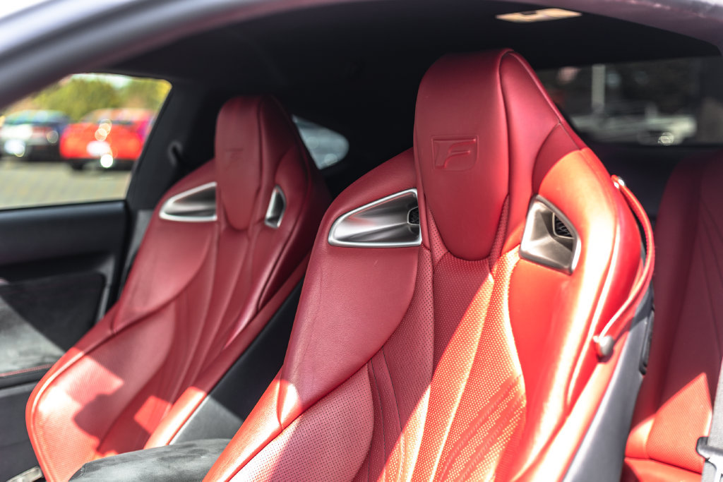 Used 2015 Lexus RC F w/ Premium Package RWD image 9