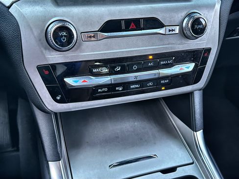 Certified 2023 Ford Explorer XLT w/ Equipment Group 202A RWD image 18