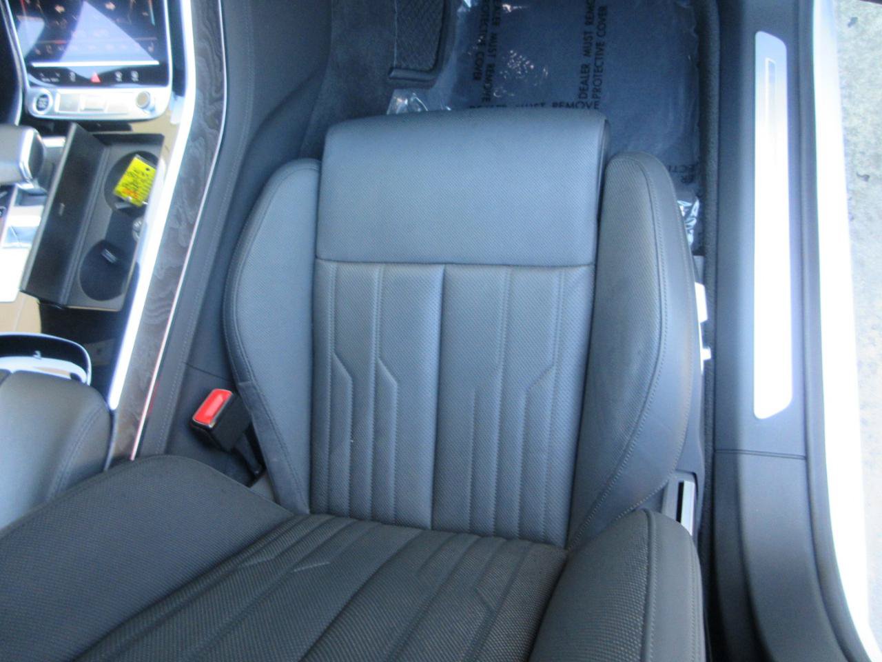 Used 2025 Audi A8 L 3.0T w/ EXECUTIVE PACKAGE w/ Executive Package AWD/4WD image 29