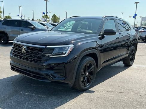 Certified 2026 Volkswagen Atlas Cross Sport SEL R-Line AWD/4WD image 7