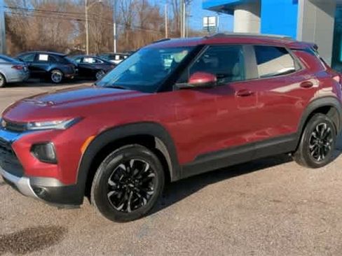 Certified 2022 Chevrolet TrailBlazer LT w/ Driver Confidence Package image 4