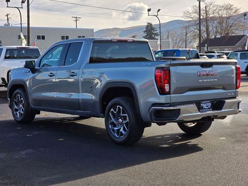 Used 2023 GMC Sierra 1500 SLE w/ Enhanced Capability Package image 3