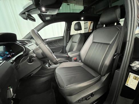 Certified 2024 Volkswagen Tiguan SE R-Line image 11