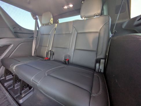 Used 2024 GMC Yukon Denali w/ Advanced Technology Package image 15