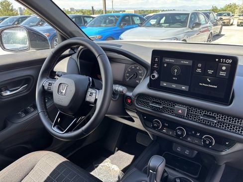 New 2026 Honda HR-V LX image 12