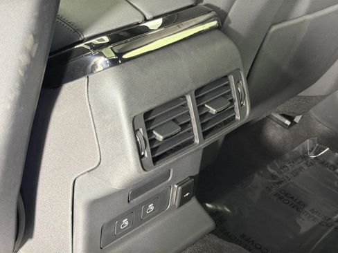 Certified 2025 Land Rover Range Rover Velar Dynamic SE image 27