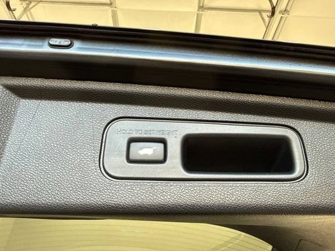 Used 2025 Honda Odyssey Elite image 11