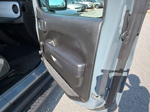Used 2024 Jeep Wrangler Unlimited Sport AWD/4WD image 17