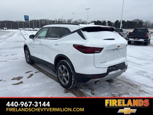 Used 2024 Chevrolet Blazer LT w/ Convenience Package image 3