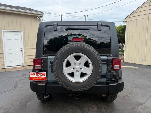 Used 2015 Jeep Wrangler Unlimited Sport w/ Quick Order Package 24S AWD/4WD image 11