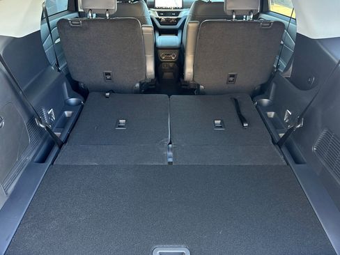 New 2026 Ford Explorer Active w/ Active Comfort Package image 15