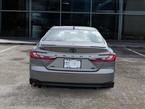 Used 2025 Toyota Camry SE FWD image 6