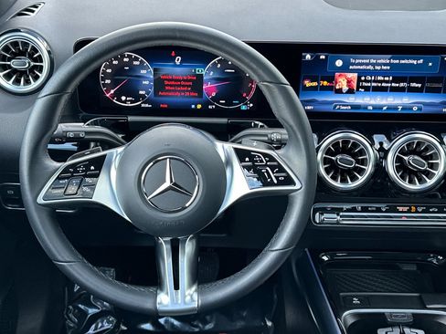 Used 2025 Mercedes-Benz GLA 250 4MATIC image 14