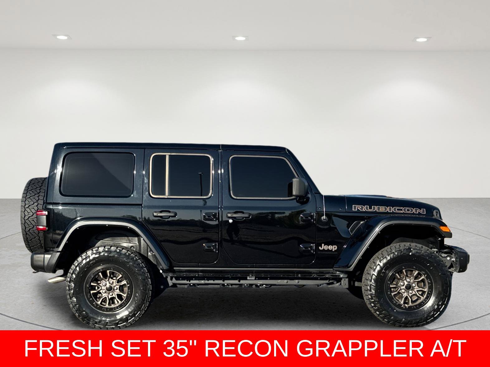 Used 2023 Jeep Wrangler Unlimited Rubicon 392 w/ Trailer Tow Package AWD/4WD image 7