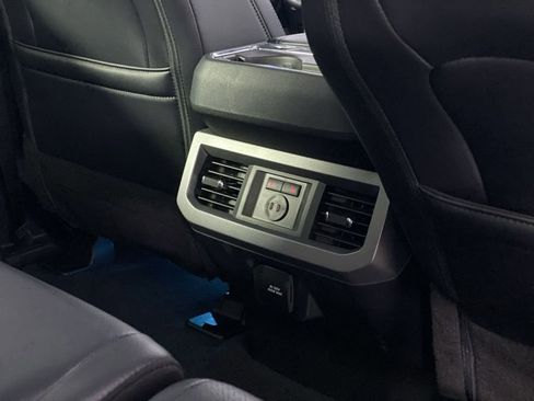 Used 2025 Ford F250 Lariat w/ Chrome Package AWD/4WD image 28