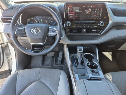 Used 2021 Toyota Highlander Platinum AWD/4WD image 20