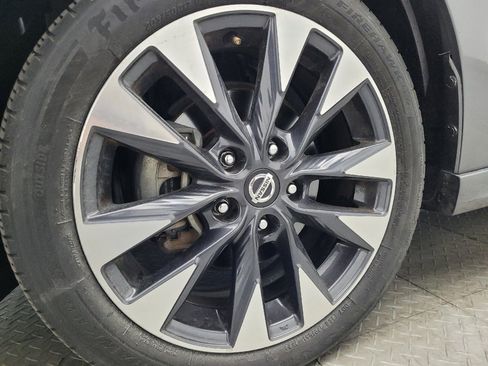 Used 2019 Nissan Sentra SR FWD image 31