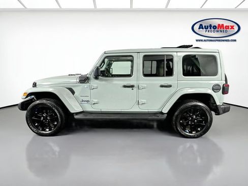 Used 2023 Jeep Wrangler Unlimited Sahara w/ Cold Weather Group AWD/4WD image 9