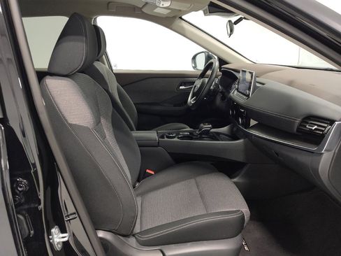 Used 2022 Nissan Rogue SV image 21