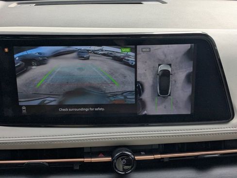 Used 2023 Nissan Ariya AWD image 31