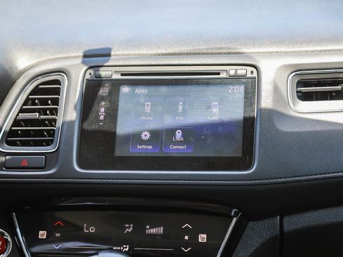 Used 2018 Honda HR-V EX image 14
