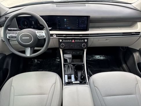 Used 2025 Hyundai Tucson SEL FWD image 23