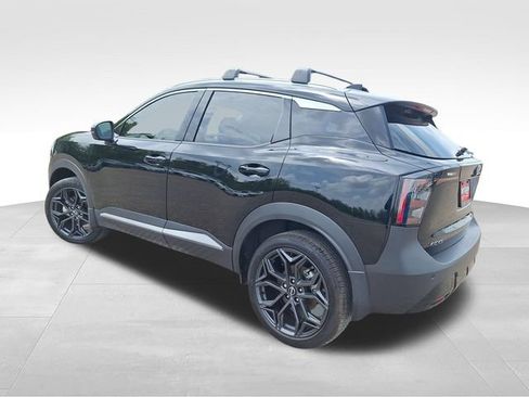 Certified 2025 Nissan Kicks SR FWD image 6