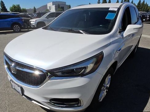 Used 2019 Buick Enclave Essence FWD image 3