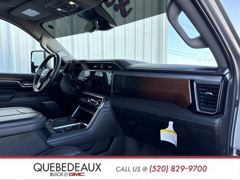 Used 2024 GMC Sierra 3500 Denali w/ Denali Reserve Package image 47