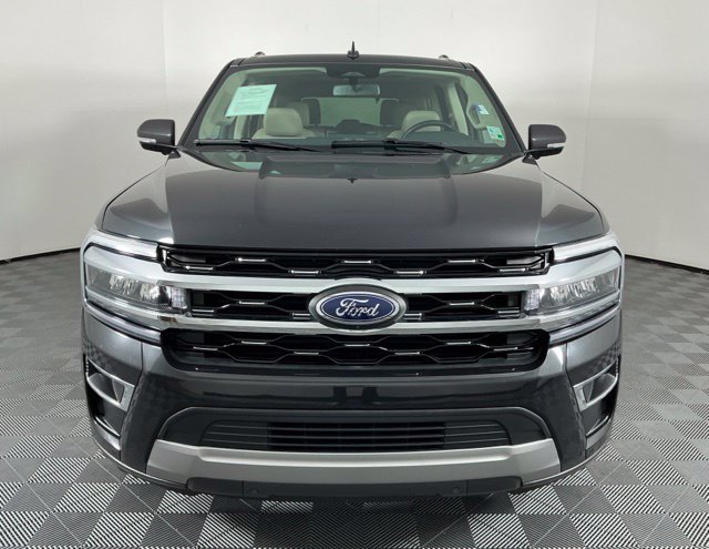Used 2022 Ford Expedition Limited RWD image 3