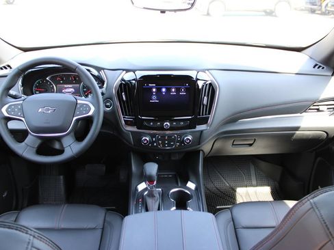 Certified 2023 Chevrolet Traverse RS w/ LPO, Floor Liner Package AWD/4WD image 47