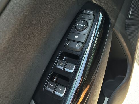 Used 2017 Kia Sportage SX FWD image 12