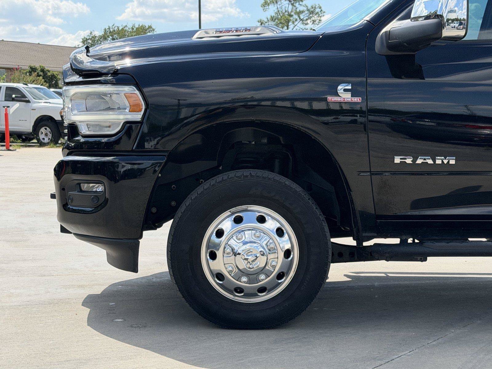 Used 2024 RAM 3500 Laramie w/ Sport Appearance Package AWD/4WD image 10