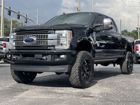 Used 2019 Ford F250 Platinum w/ Platinum Ultimate Package image 17