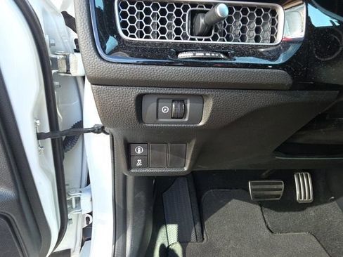 Used 2023 Honda Civic Sport image 14