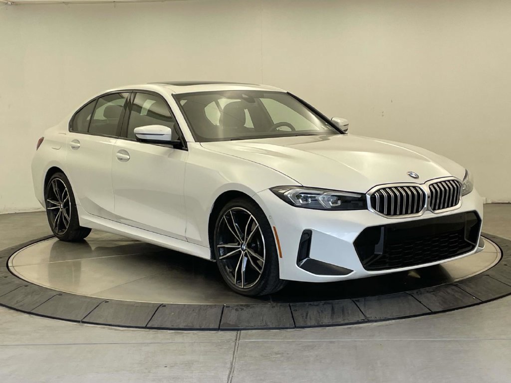 Used 2024 BMW 330i xDrive Sedan w/ M Sport Package AWD/4WD image 7