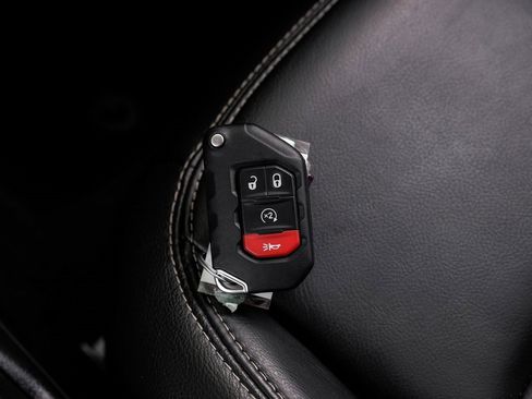 Used 2022 Jeep Wrangler Unlimited Sahara w/ Cold Weather Group image 71