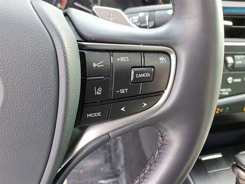 Used 2024 Lexus ES 250 w/ Premium Package image 22