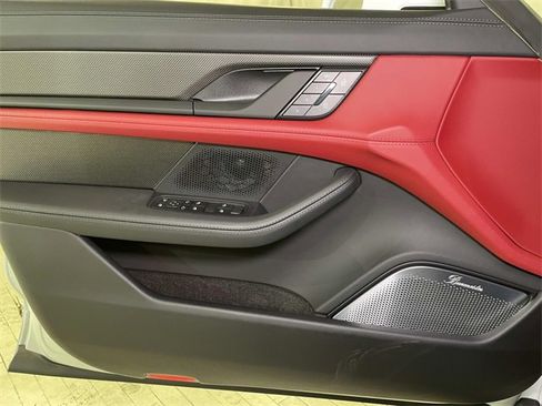 New 2026 Porsche Taycan GTS image 31