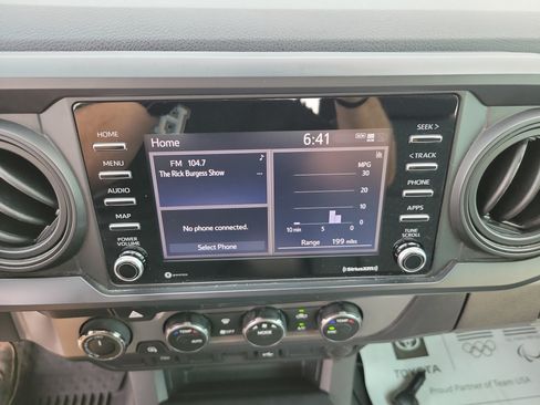 Used 2021 Toyota Tacoma SR AWD/4WD image 15