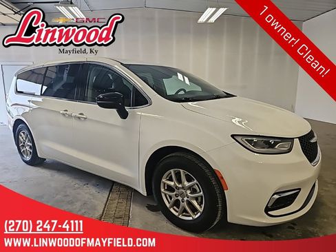 Used 2024 Chrysler Pacifica Touring-L FWD image 1