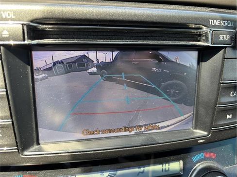 Used 2013 Toyota RAV4 XLE image 21