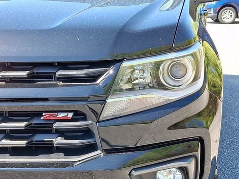 Used 2021 Chevrolet Colorado Z71 w/ Z71 Midnight Edition AWD/4WD image 9