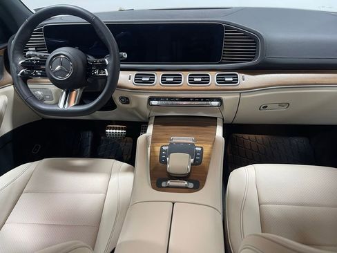 Used 2024 Mercedes-Benz GLS 450 4MATIC image 30