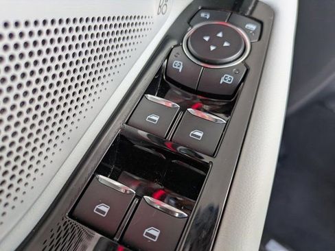 Certified 2026 Ford Explorer Platinum w/ LUX Leather Package image 24